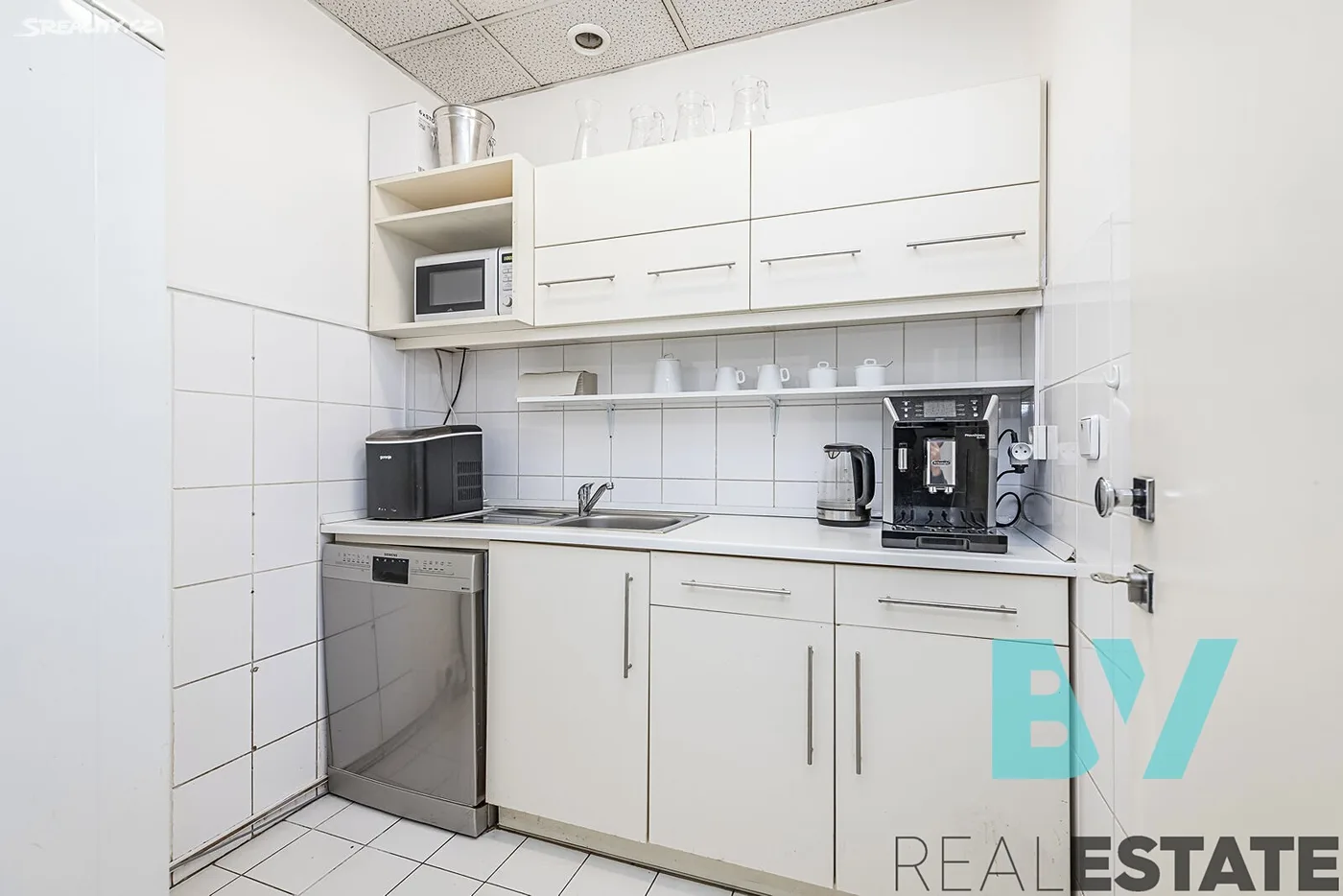 Pronájem kanceláře 52 m² — foto 6