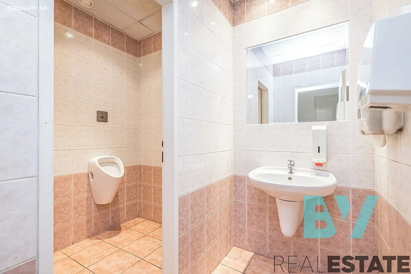 Pronájem kanceláře 52 m² — foto 7