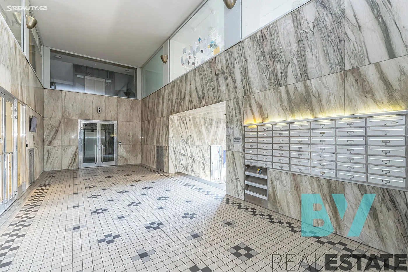 Pronájem kanceláře 52 m² — foto 10