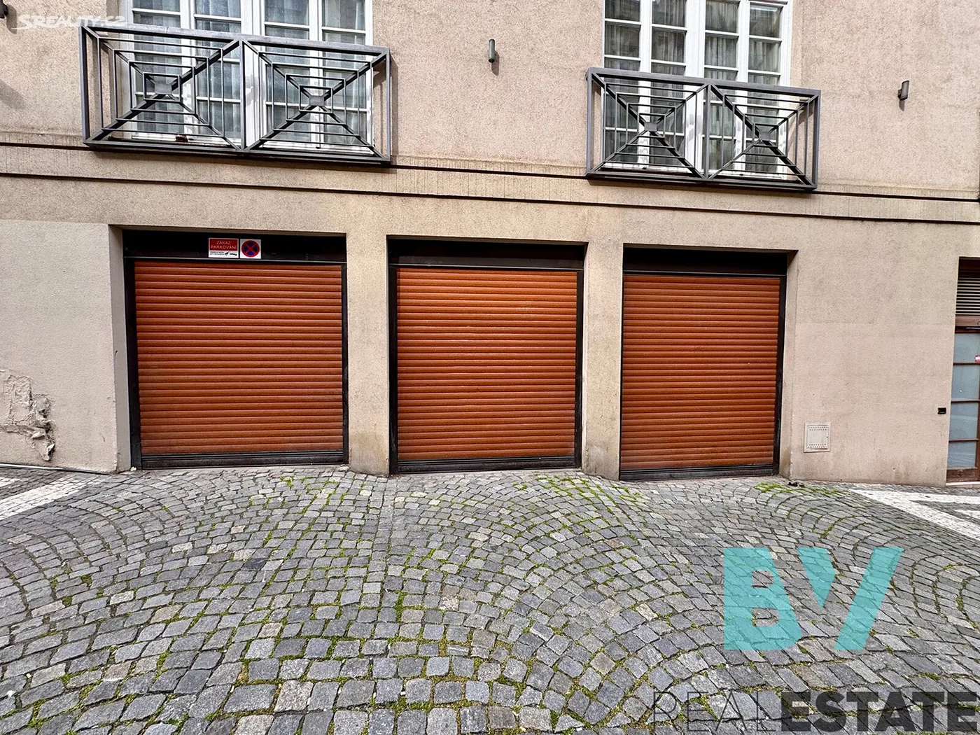 Pronájem garáže 12 m² — foto 2