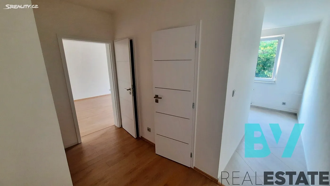 Pronájem bytu 2+1 53 m² — foto 7