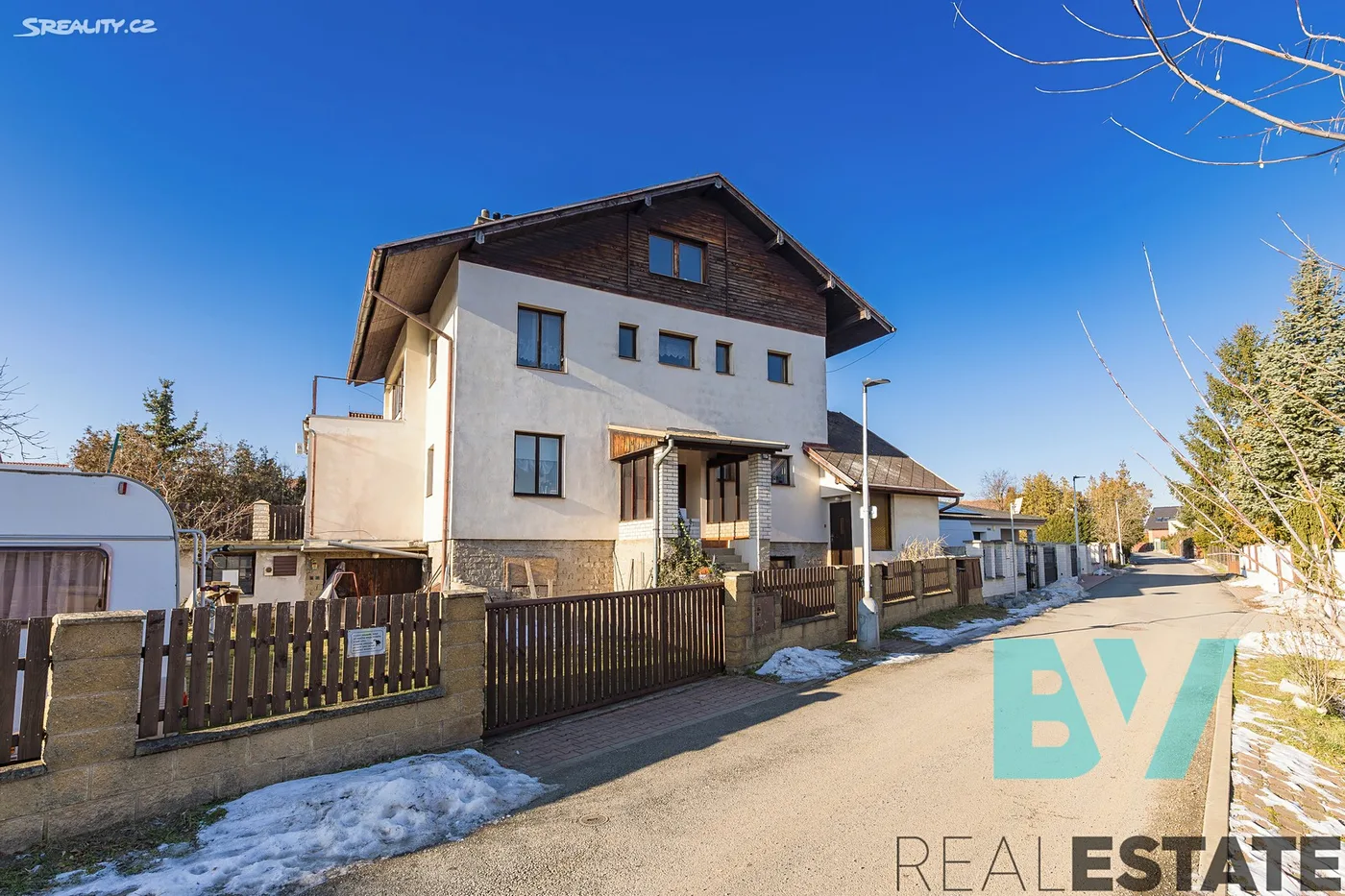 Prodej  rodinného domu 308 m², pozemek 731 m² — foto 2