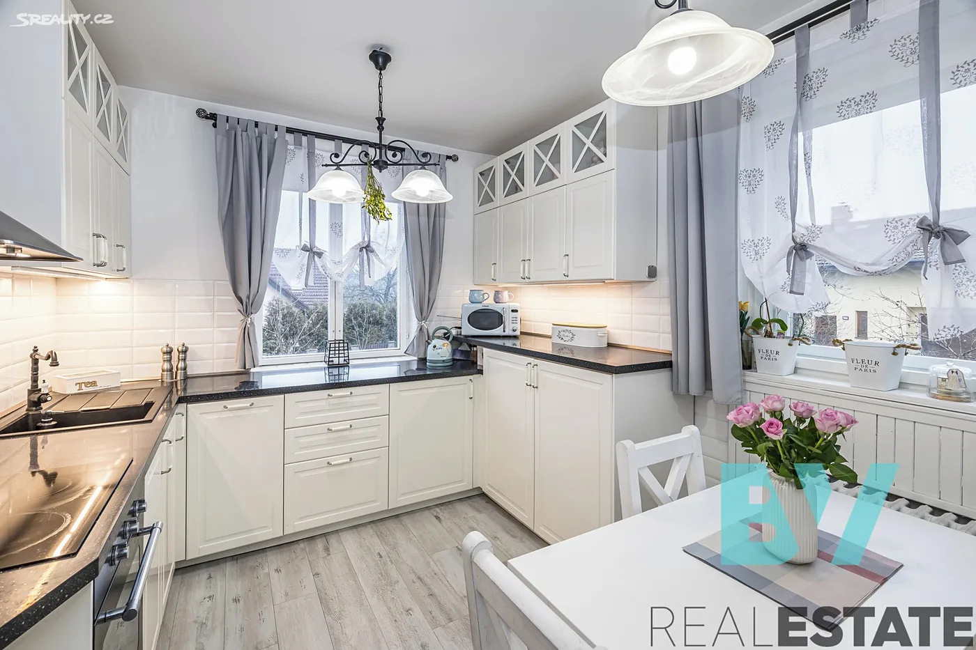 Prodej  rodinného domu 308 m², pozemek 731 m² — foto 7