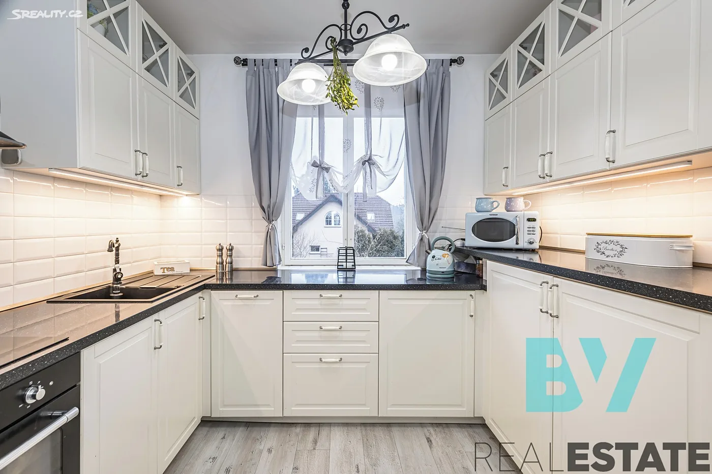 Prodej  rodinného domu 308 m², pozemek 731 m² — foto 8