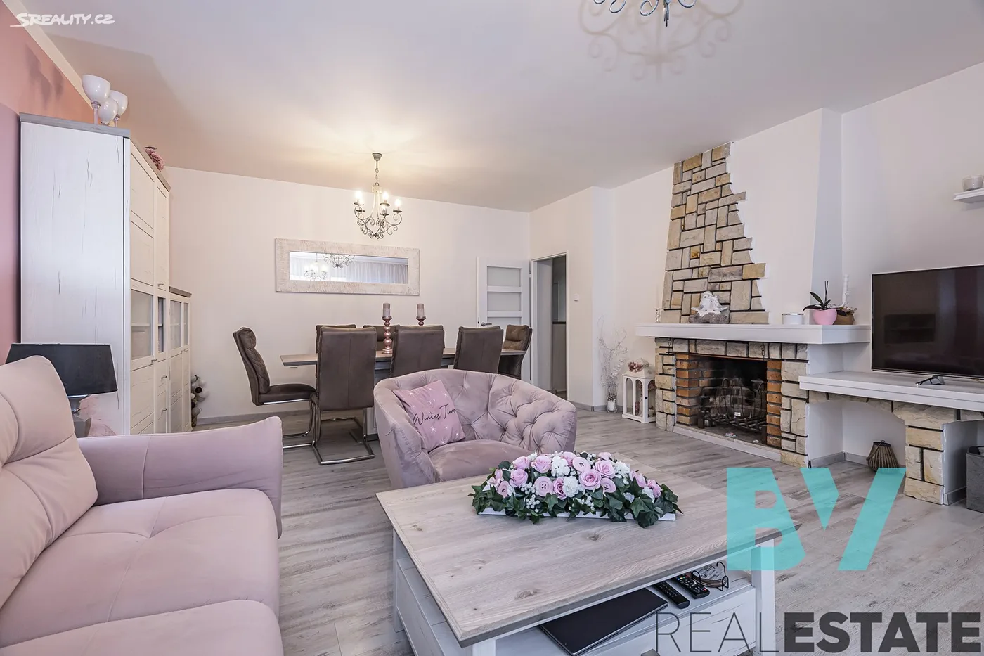 Prodej  rodinného domu 308 m², pozemek 731 m² — foto 10