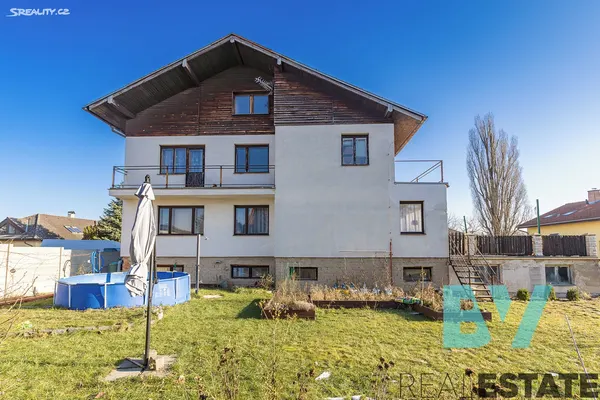Prodej  rodinného domu 308 m², pozemek 731 m²