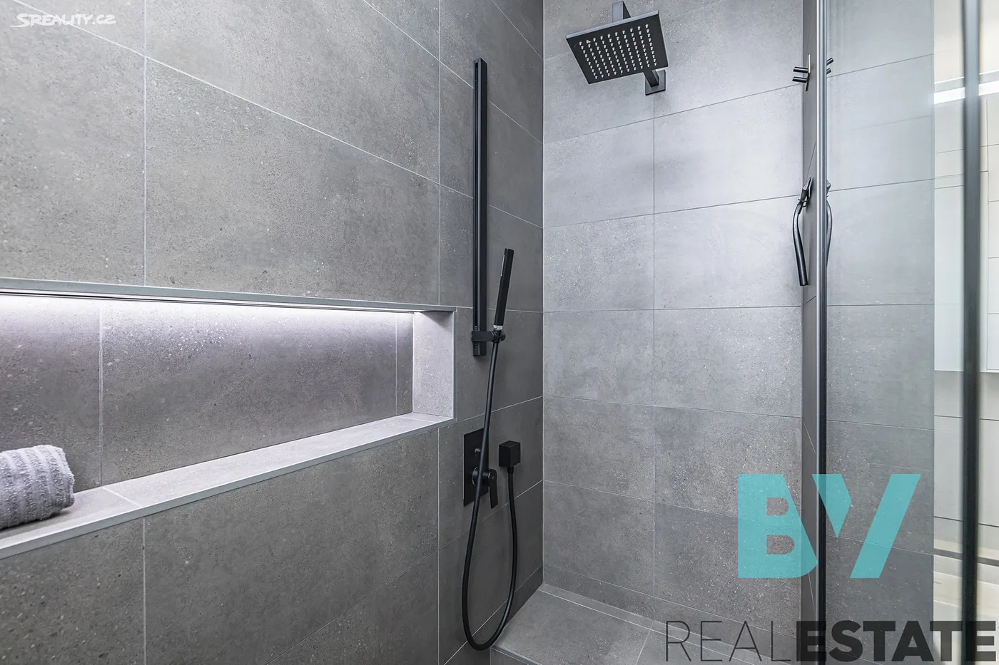 Pronájem bytu 3+kk 81 m² — foto 16