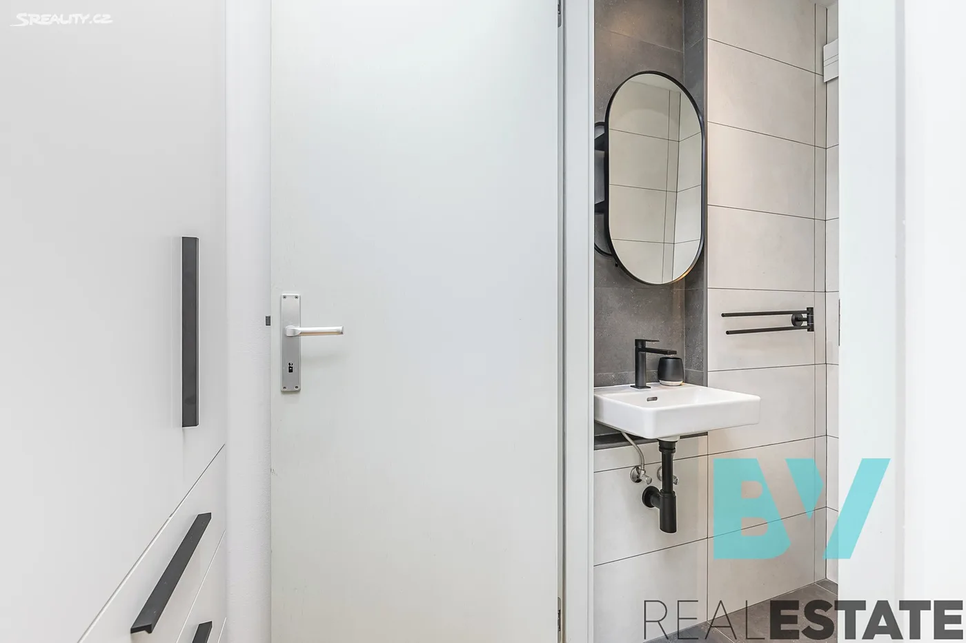 Pronájem bytu 3+kk 81 m² — foto 18