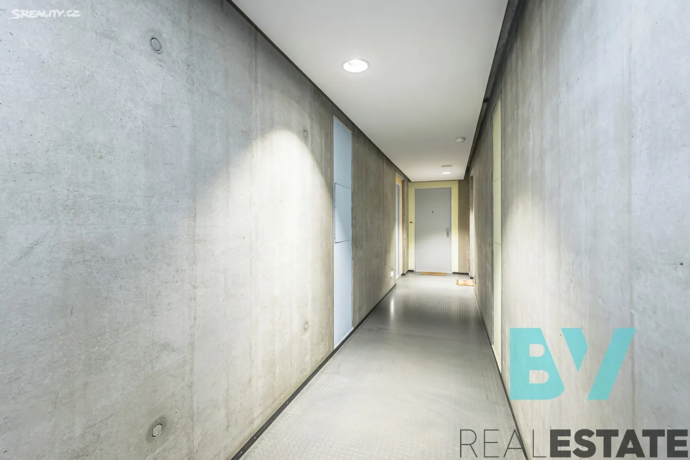 Pronájem bytu 3+kk 81 m² — foto 22