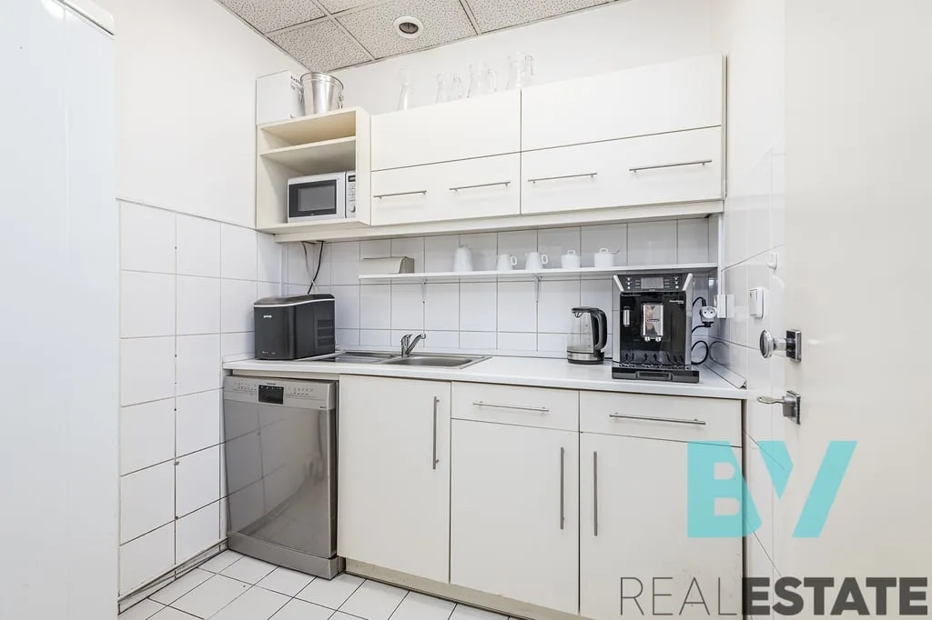Pronájem kanceláře, 32 m² — foto 3