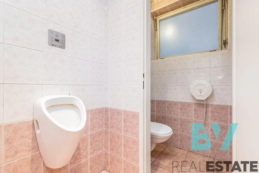 Pronájem kanceláře, 32 m² — foto 5