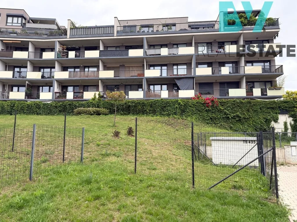 Pronájem bytu, 3+kk, 82 m² — foto 25