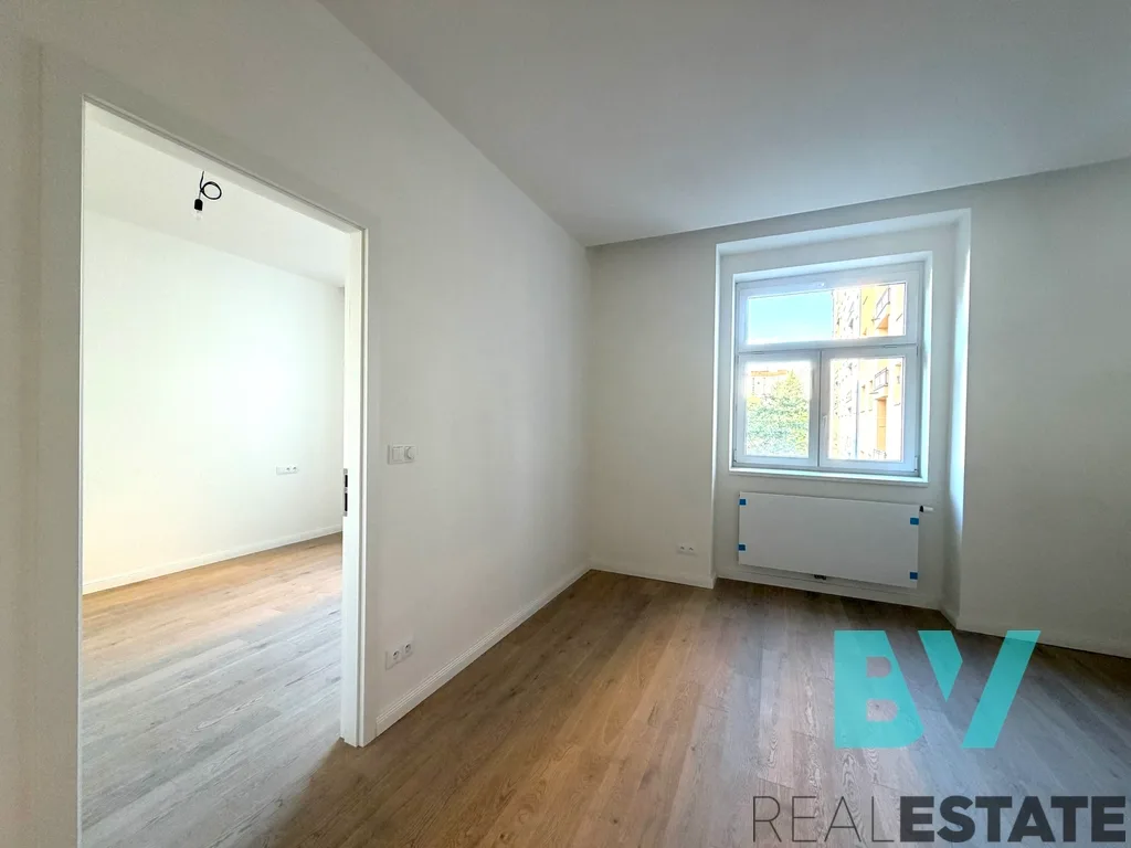 Pronájem bytu, 2+kk, 50 m² — foto 1