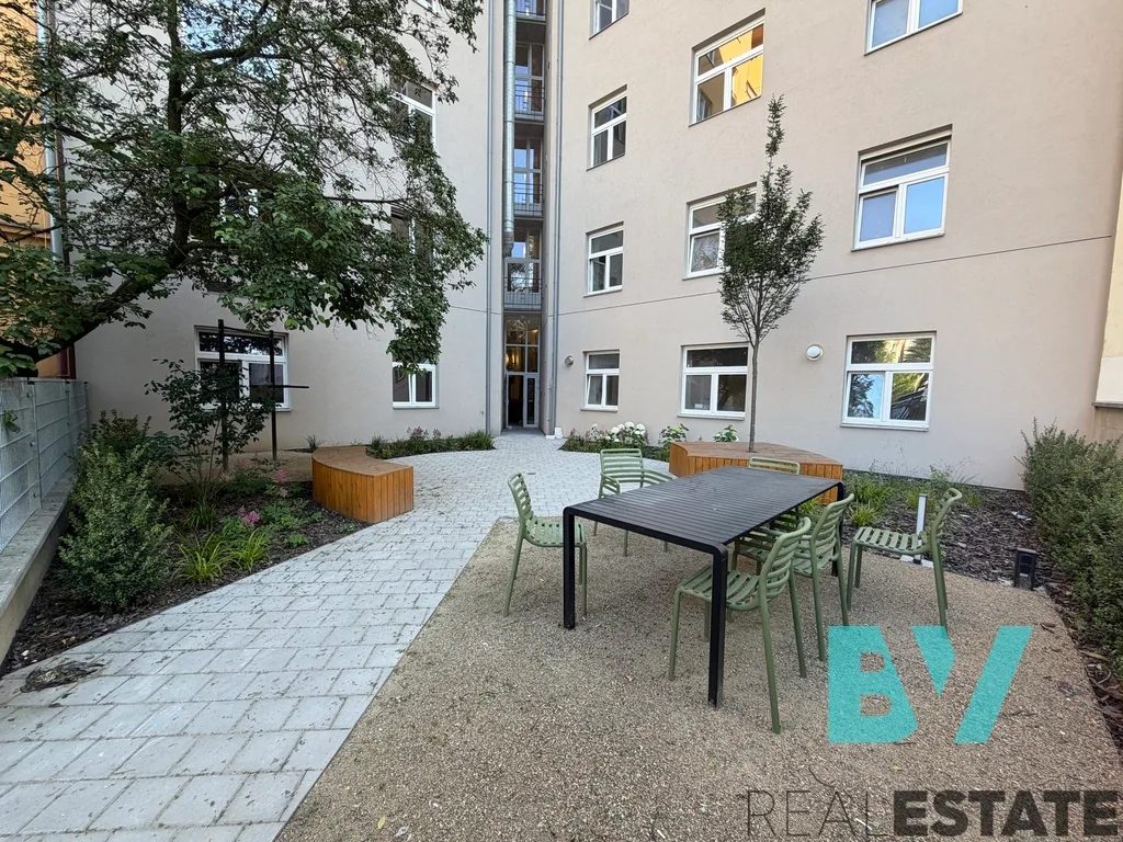 Pronájem bytu, 2+kk, 50 m² — foto 17