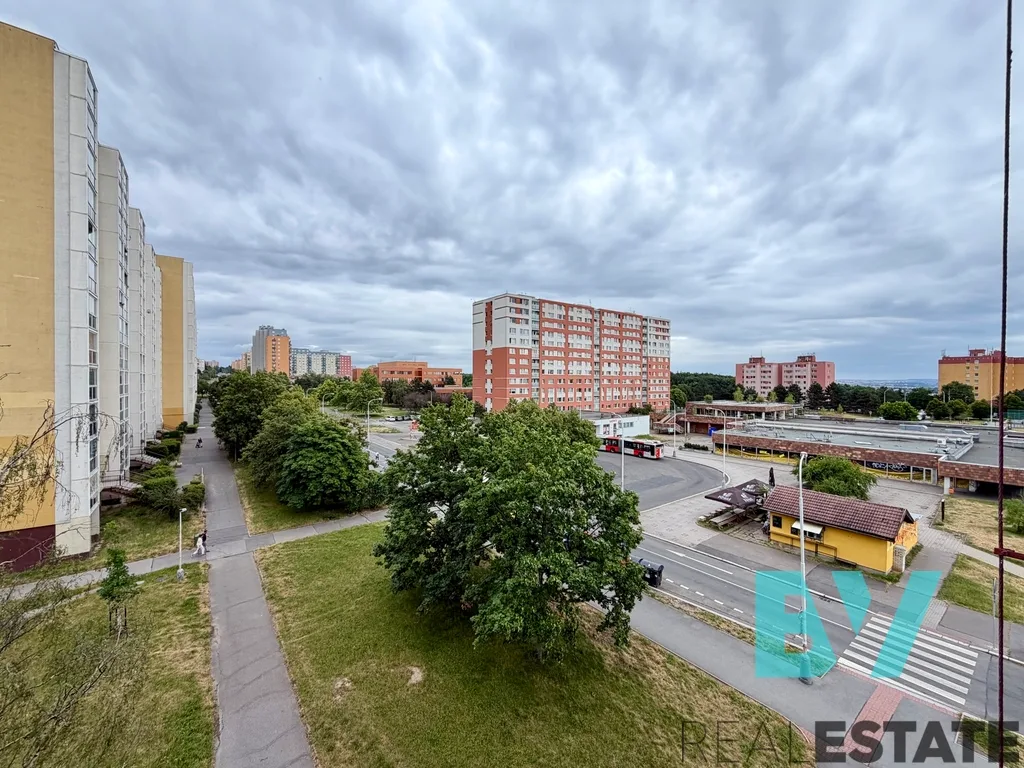 Pronájem bytu, 1+kk, 32 m² — foto 8