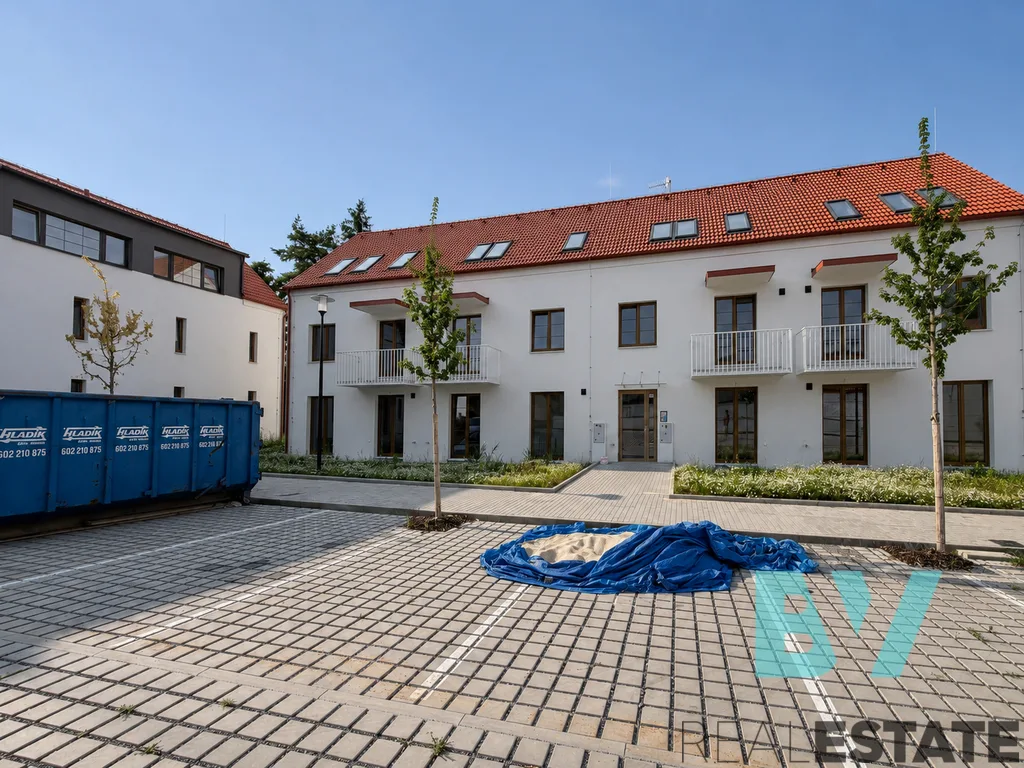 Pronájem bytu, 2+kk, 35 m² — foto 12