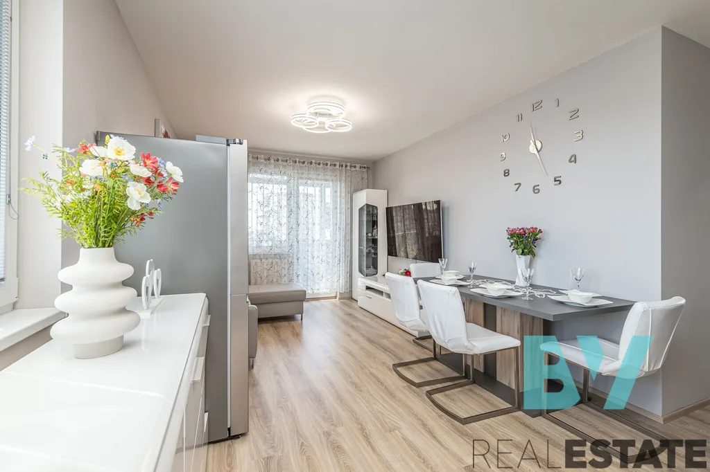 Prodej bytu, 2+kk, 68 m² — foto 1