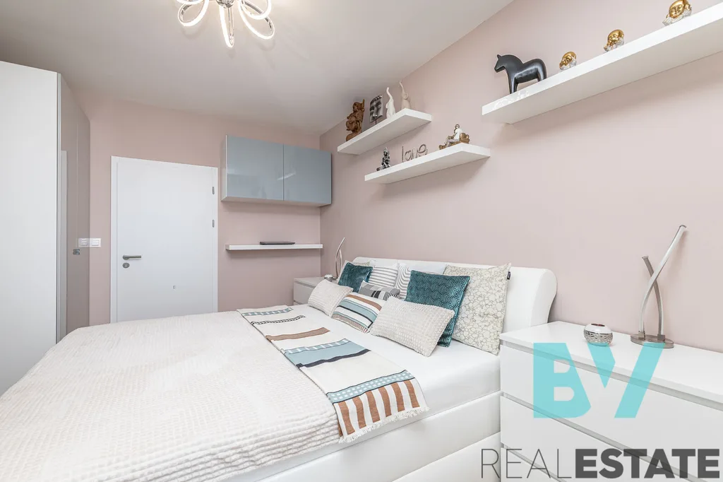 Prodej bytu, 2+kk, 68 m² — foto 11