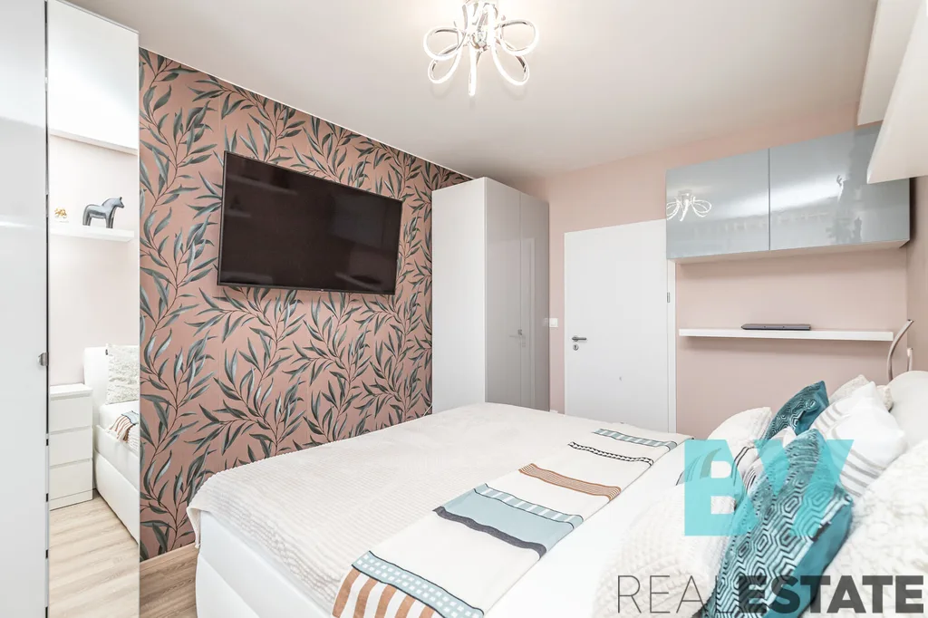 Prodej bytu, 2+kk, 68 m² — foto 12