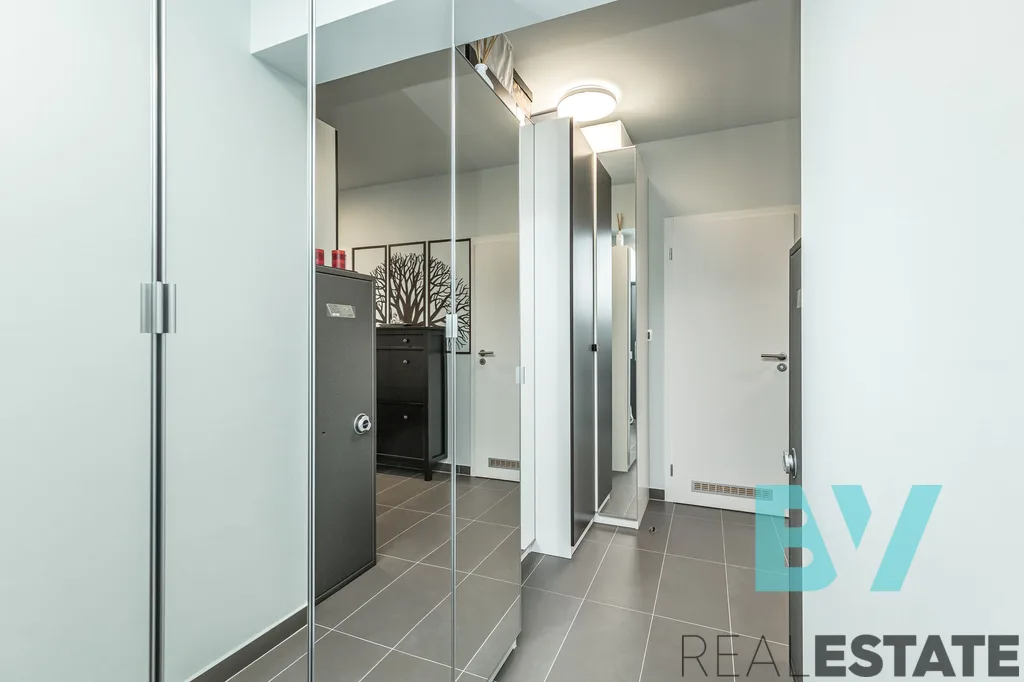 Prodej bytu, 2+kk, 68 m² — foto 13