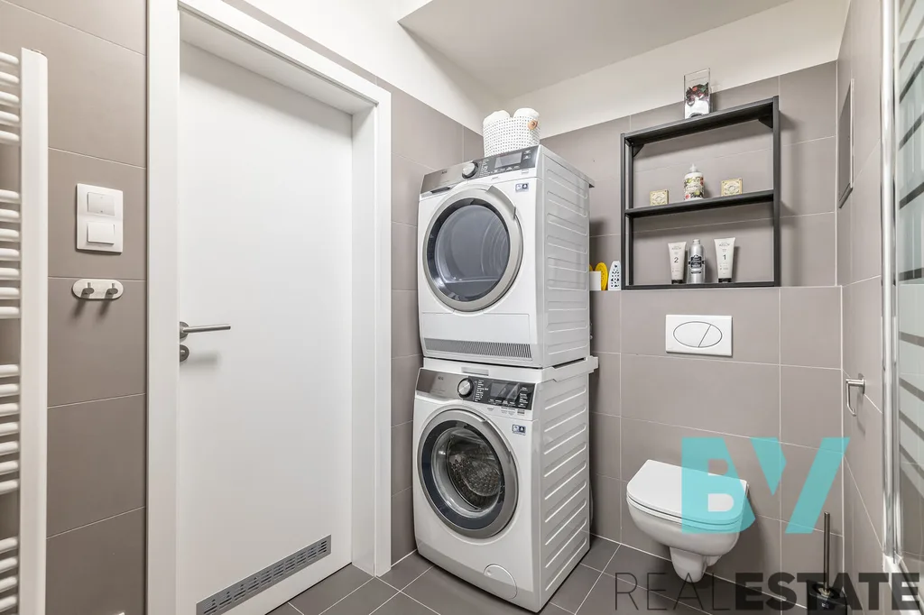 Prodej bytu, 2+kk, 68 m² — foto 18