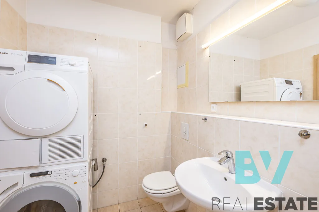 Prodej bytu, 2+kk, 58 m² — foto 10